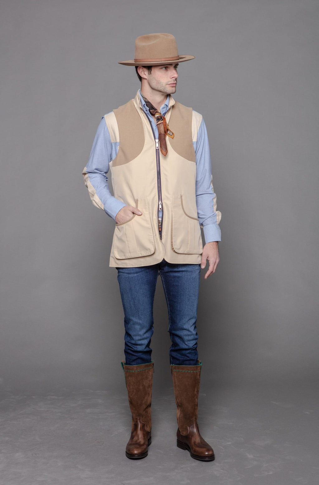 Field Vest in Tan Nylon