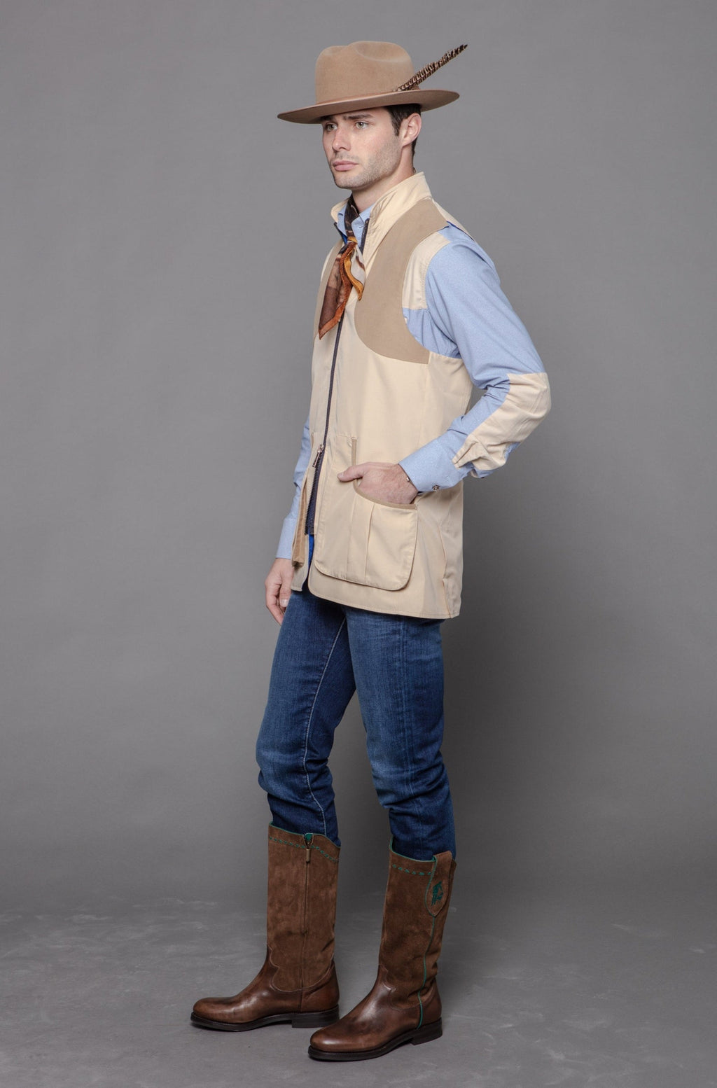 Field Vest in Tan Nylon