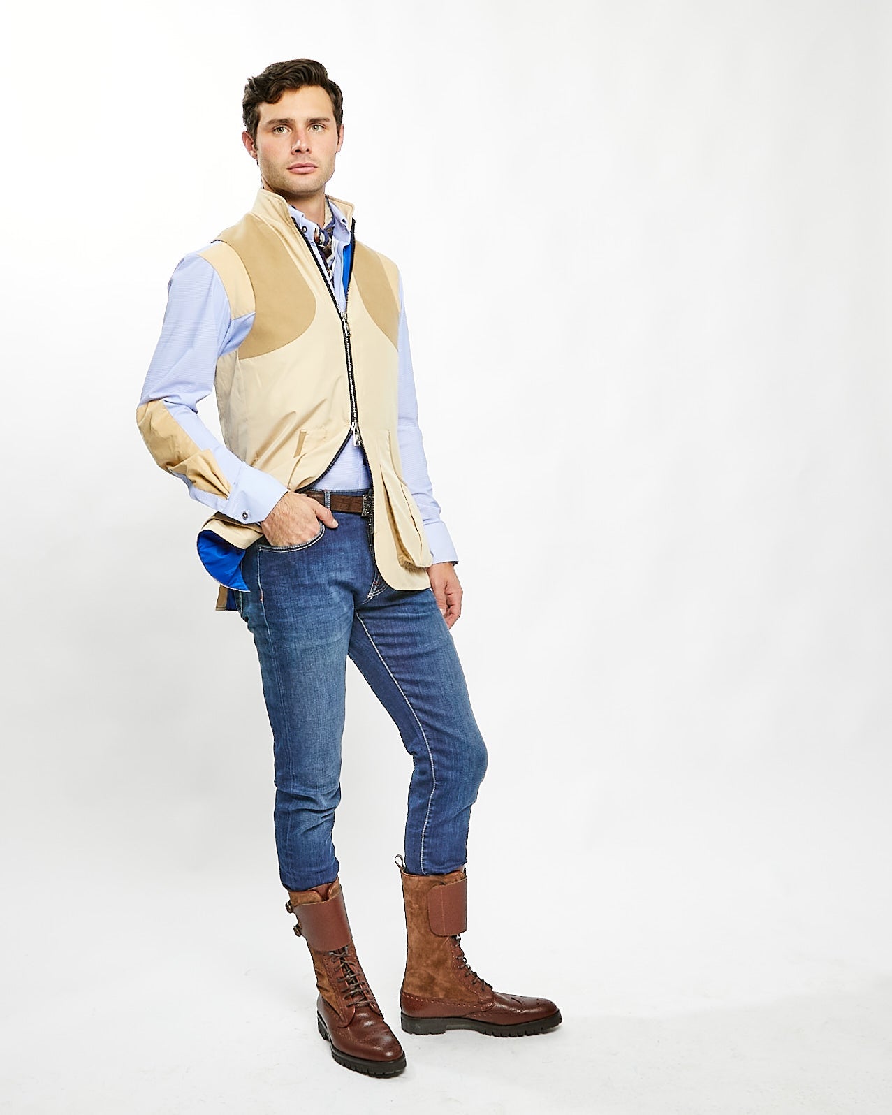 Field Vest in Tan Nylon