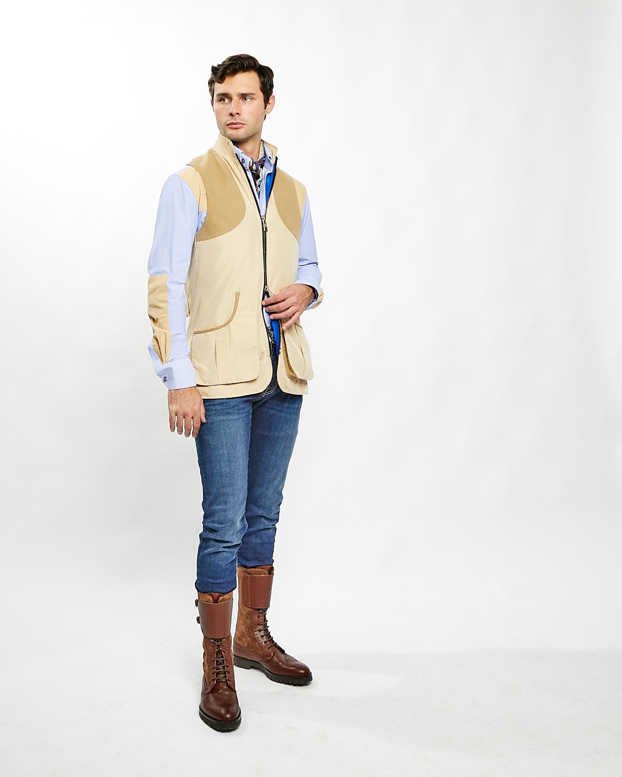Field Vest in Tan Nylon